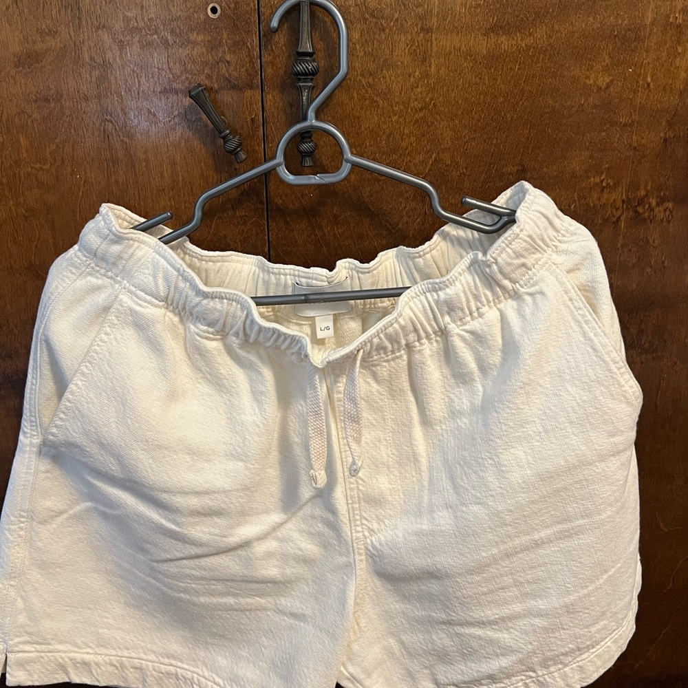 Frame Denim White Flat Front Shorts Elastic Waistband